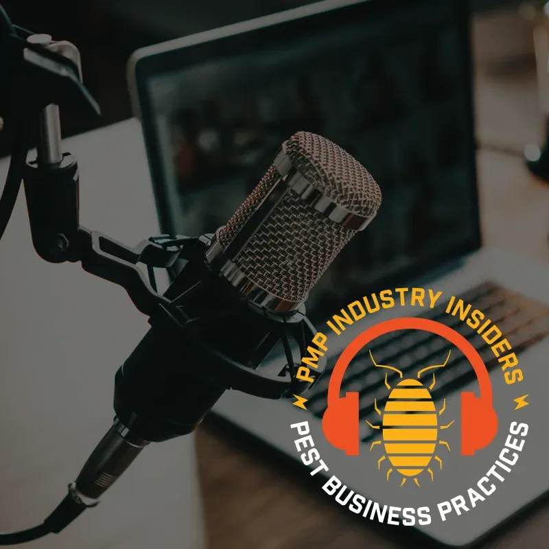 Podcast microphone and computer